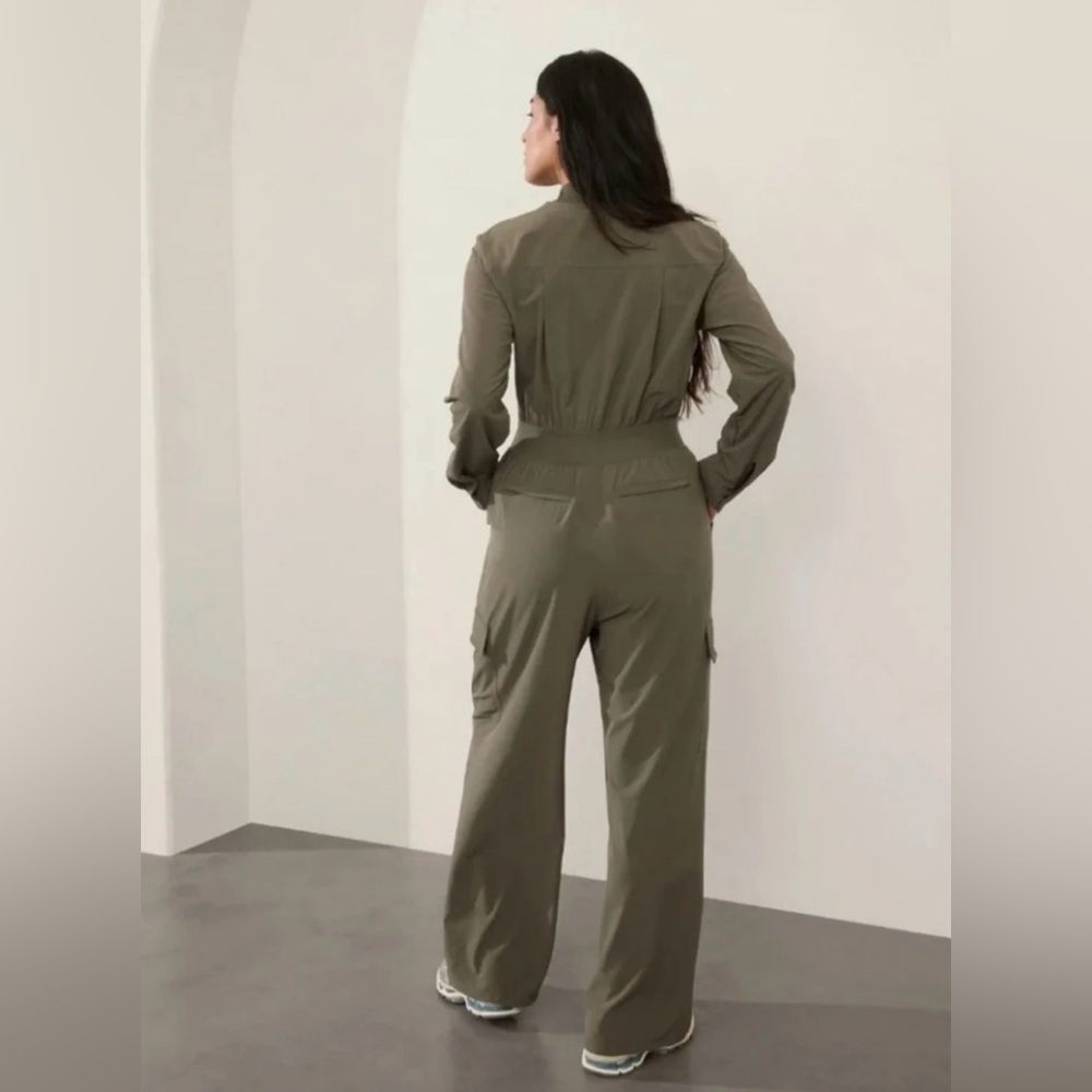 NWOT ATHLETA Utility Jumpsuit -Size 4 - Picture 2 of 4